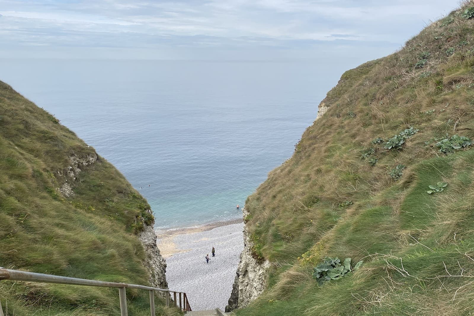 la valleuse du Fourquet, qui est accessible depuis le sentier du littoral au départ du phare d'antifer